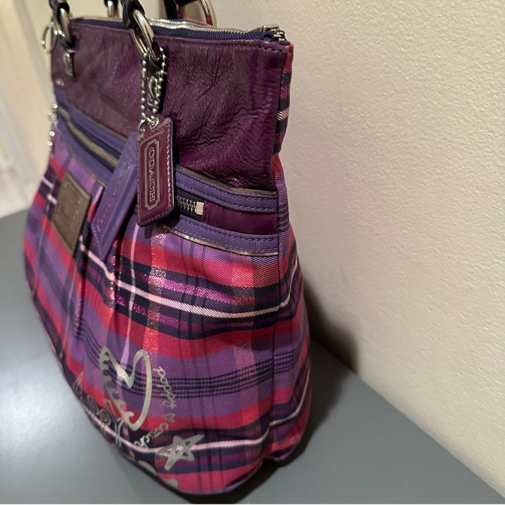 Coach Poppy Tartan Plaid Glam Tote Purple
Y2K 2010 Style 15886 - Picture 5 of 16